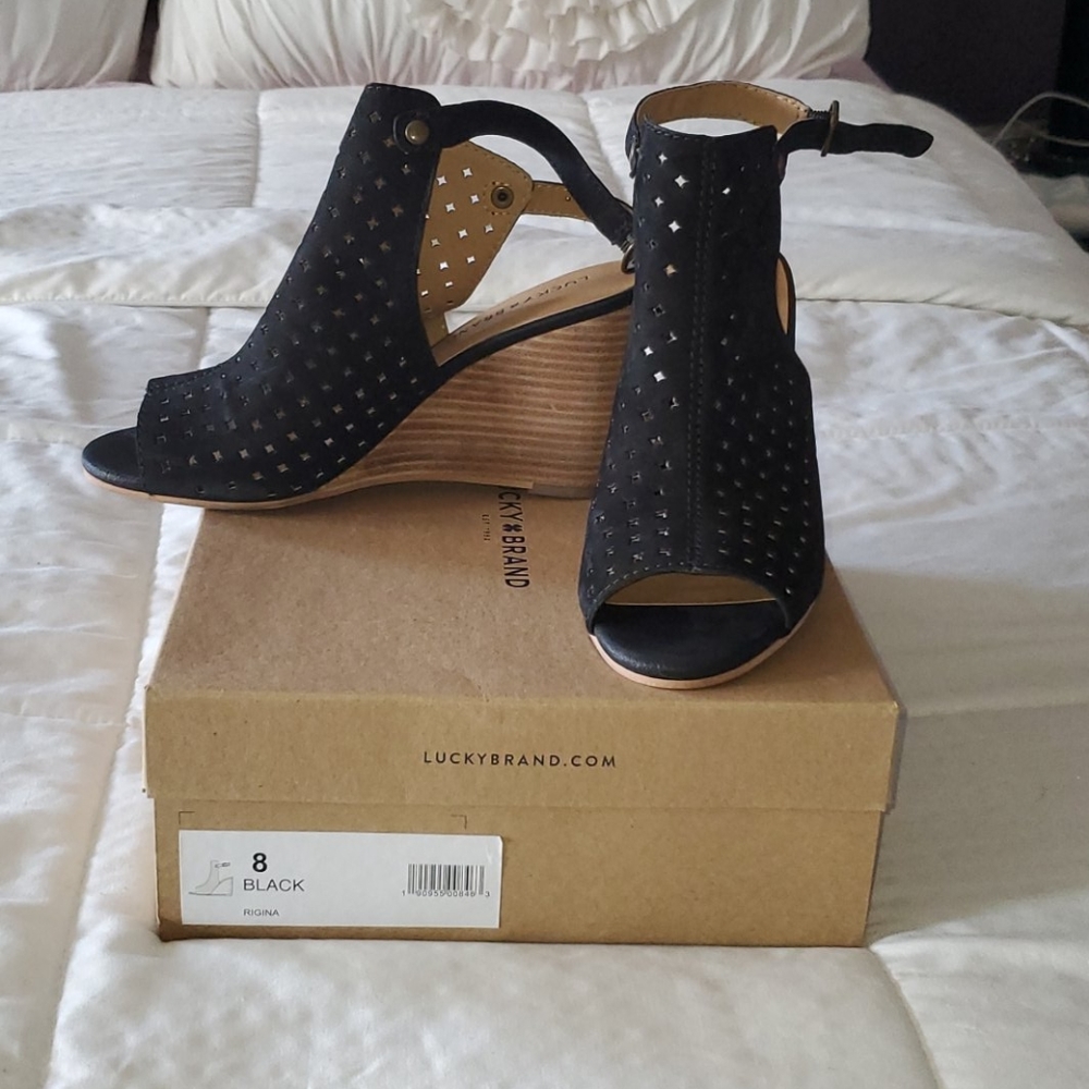 Open toe wedges